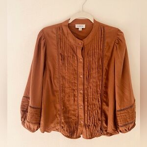 Evereve Lenny Crochet Trim Brown/Cognac Pleated Button Down Puff Sleeve Top Med